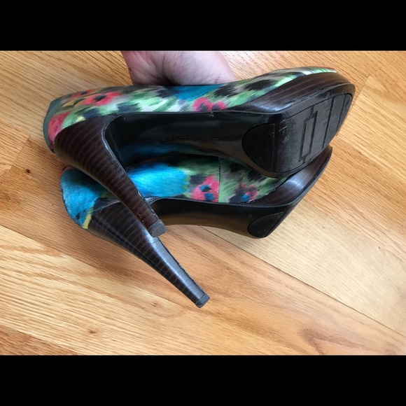 The Perfect Heel to Accessorize a LBD - Picture 6 of 6